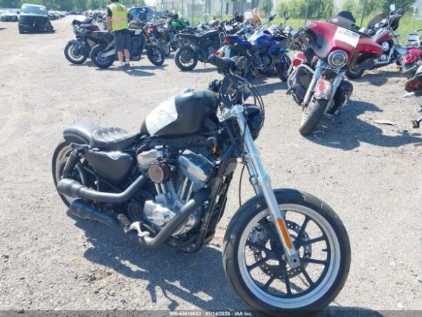 Harley-Davidson Sportster 883 SuperLow, 2014 г.