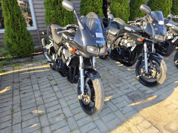 Yamaha FZS, 1999 г.