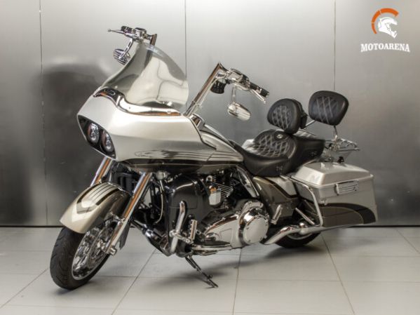 Harley-Davidson CVO Road Glide FLTRSE3, 2009 г.