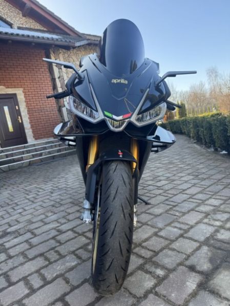 Aprilia RSV4 Factory Ultra Dark, 2022 г.