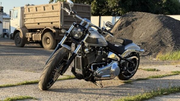 Harley-Davidson Breakout, 2023 г.
