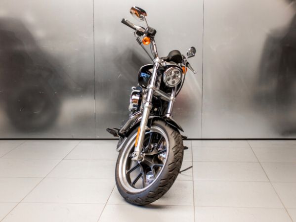 Harley-Davidson Sportster XL883 Superlow, 2014 г.