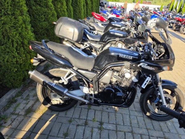 Yamaha FZS, 1999 г.