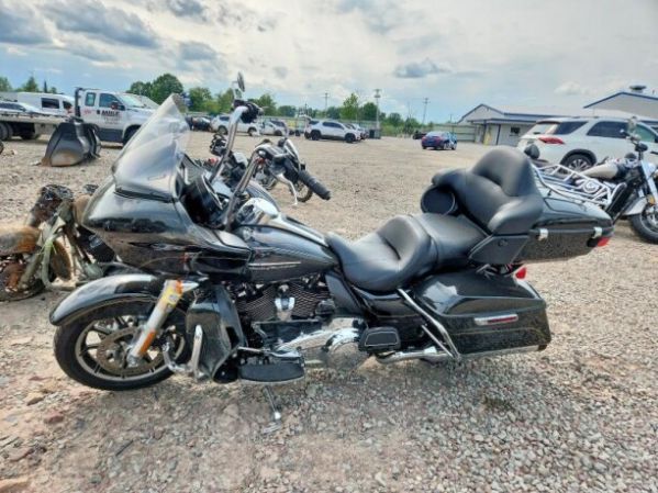 Harley-Davidson Road Glide FLTRU, 2017 г.