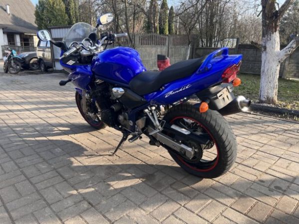 Suzuki Bandit, 2004 г.