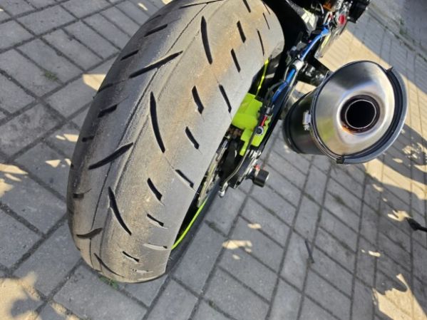 Suzuki GSR, 2010 г.