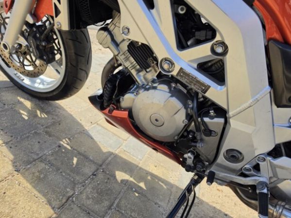 Suzuki SV 1000, 2003 г.