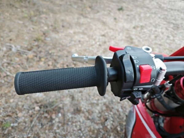 Regulmoto Holeshot Red Edition, 2026 г.