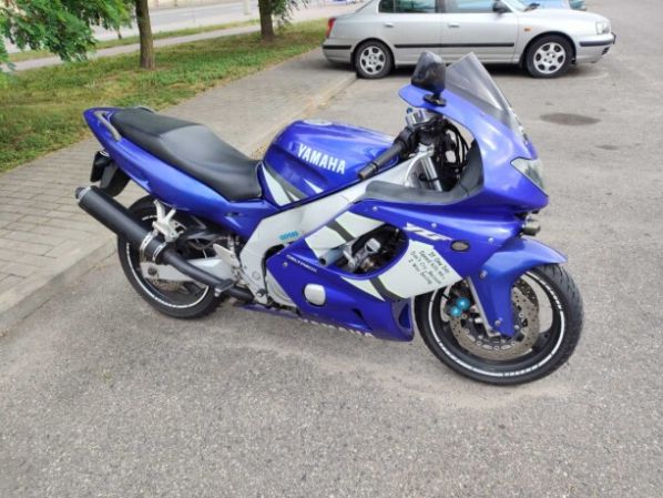 Yamaha YZF, 2002 г.