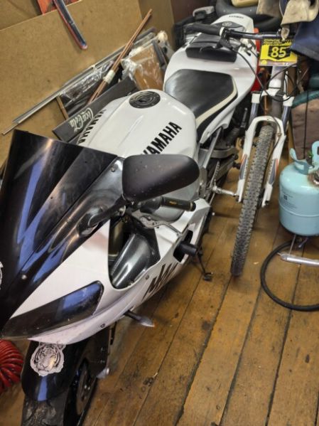 Yamaha YZF, 2000 г.