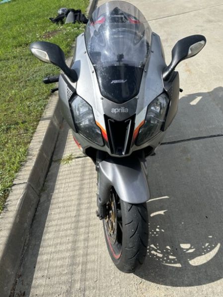 Aprilia RSV Factory, 2004 г.