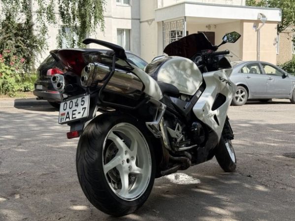 Honda VFR, 2006 г.