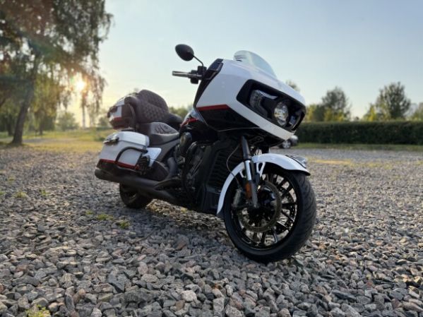 Indian Challenger Dark Horse Pursuit, 2024 г.
