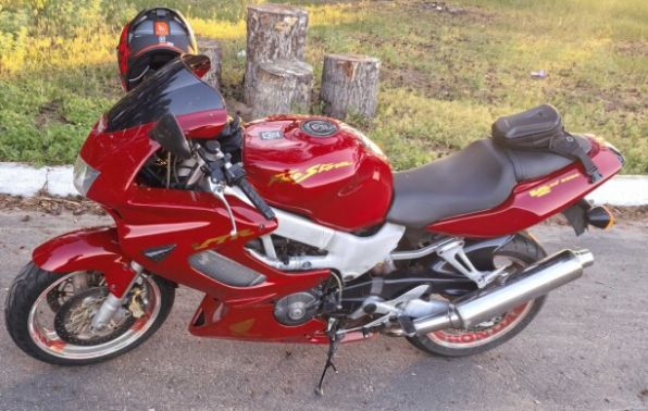 Honda VTR, 2000 г.