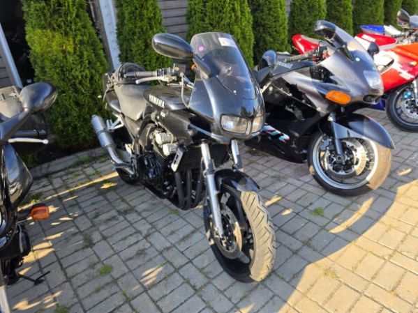 Yamaha FZS, 1998 г.