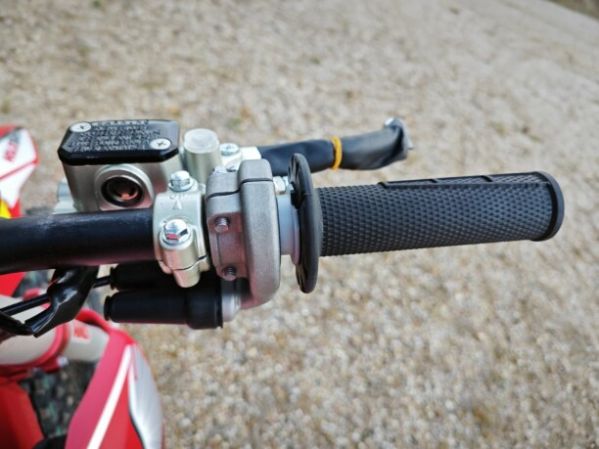 Regulmoto Holeshot Red Edition, 2026 г.
