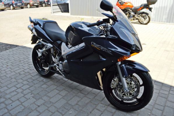 Honda VFR 800 Vtec c ABS, 2004 г.