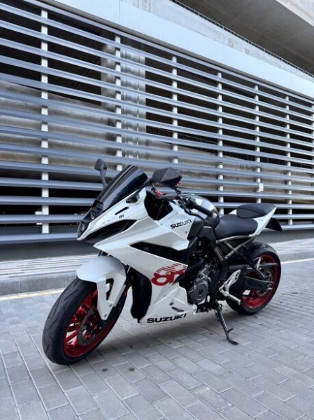 Suzuki GSX 8R, 2024 г.