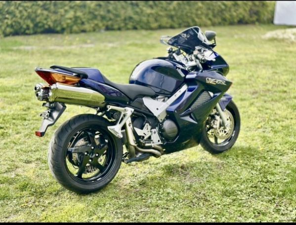 Honda VFR 800 с ABS, 2004 г.