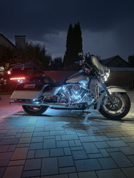 Harley-Davidson CVO FLHTCUSE7, 2012 г.