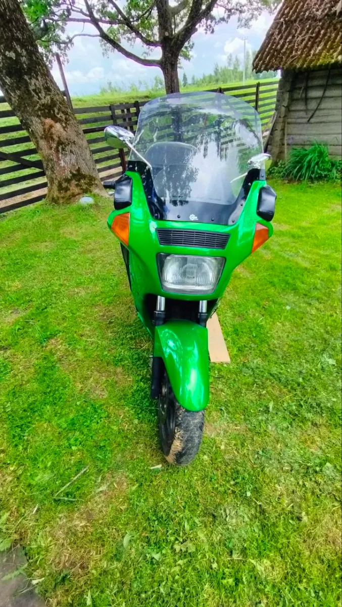 Спорт-турист Kawasaki GTR 1000, 2000 г.