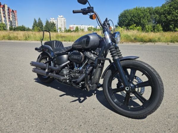 Harley-Davidson Softail FXBBS Street Bob, 2022 г.