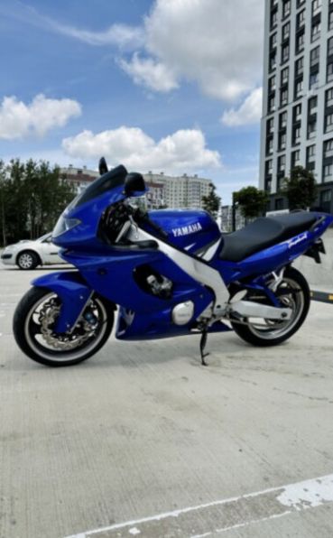 Yamaha YZF, 2001 г.