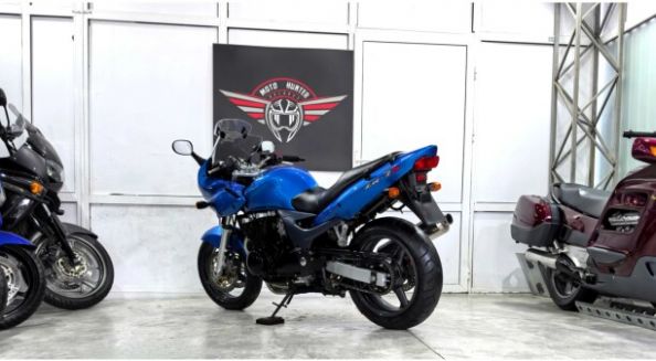 Kawasaki ZR 7S., 2001 г.