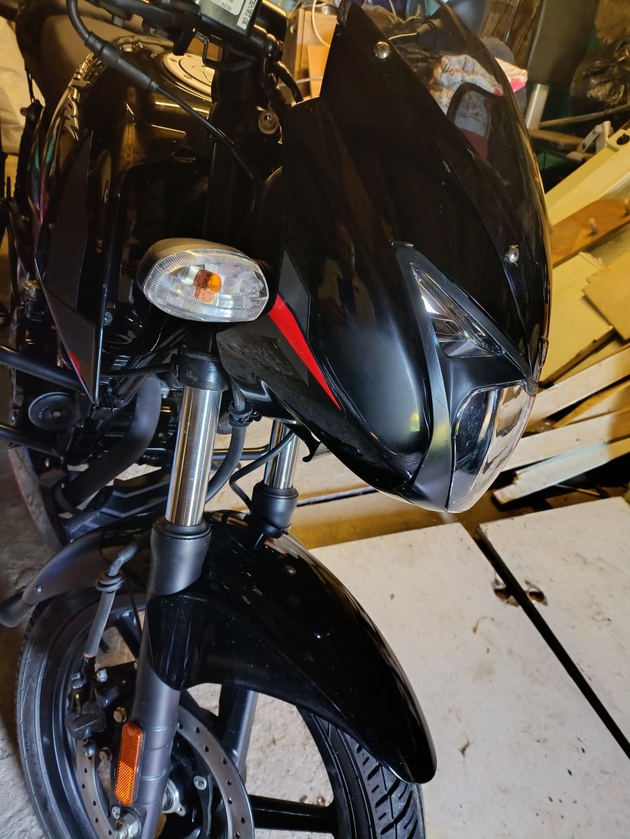 Стрит BAJAJ Pulsar 180, 2025 г.