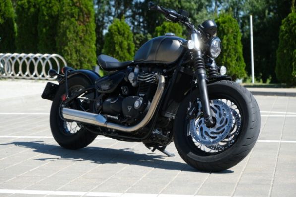 Triumph Bonneville bobber, 2021 г.