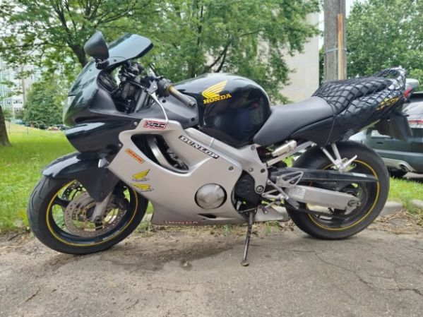 Honda CBR F4, 1999 г.