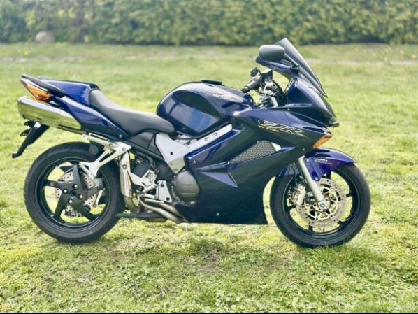 Honda VFR 800 с ABS, 2004 г.