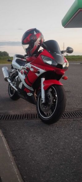 Yamaha YZF 600, 1999 г.