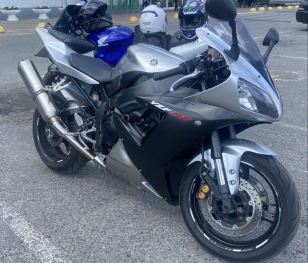 Yamaha YZF R1 RN09, 2003 г.