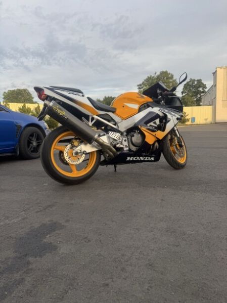 Honda CBR 929 RR Fireblade, 2000 г.