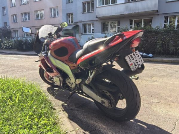 Yamaha YZF, 2001 г.
