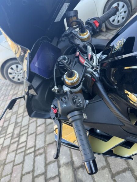Aprilia RSV4 Factory Ultra Dark, 2022 г.