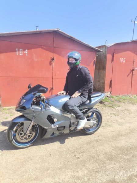 Suzuki GSX-R, 2002 г.