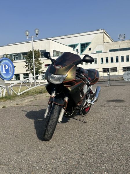 Honda VTR, 2000 г.