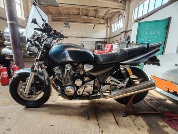 Yamaha XJR, 2000 г.