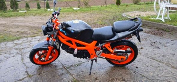 Suzuki SV, 2000 г.