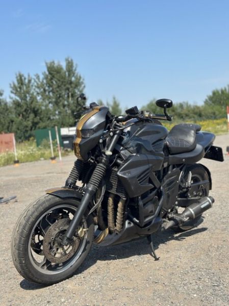 Suzuki GSX-R, 1990 г.