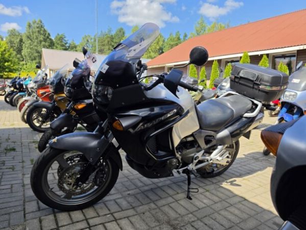 Honda Varadero, 2001 г.
