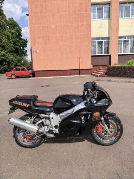 Suzuki GSX-R Srad, 1998 г.