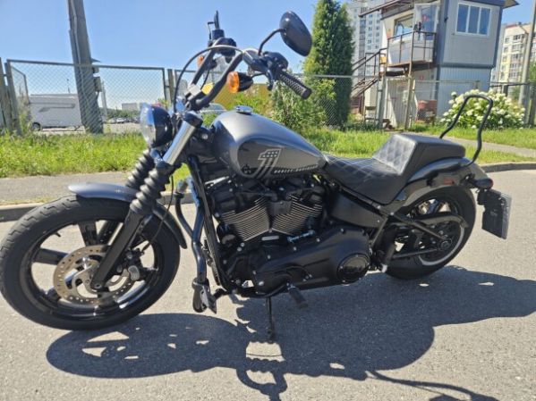 Harley-Davidson Softail FXBBS Street Bob, 2022 г.