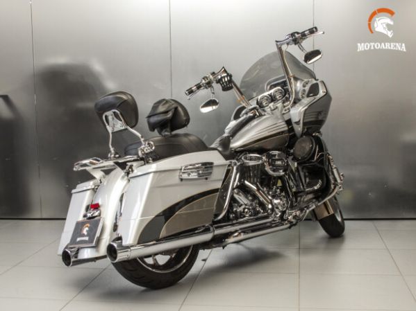 Harley-Davidson CVO Road Glide FLTRSE3, 2009 г.