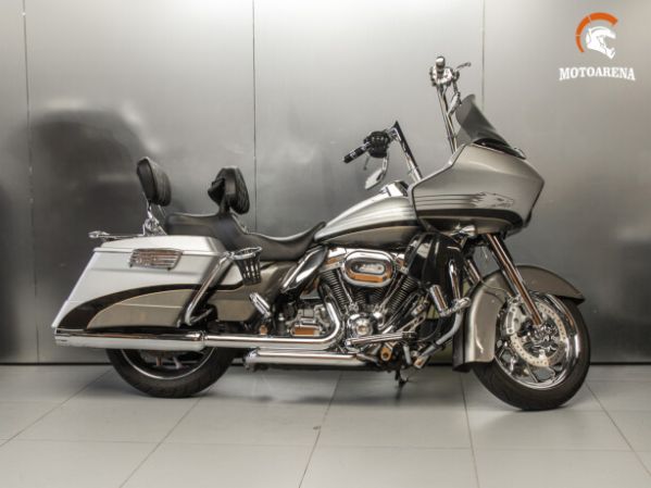 Harley-Davidson CVO Road Glide FLTRSE3, 2009 г.