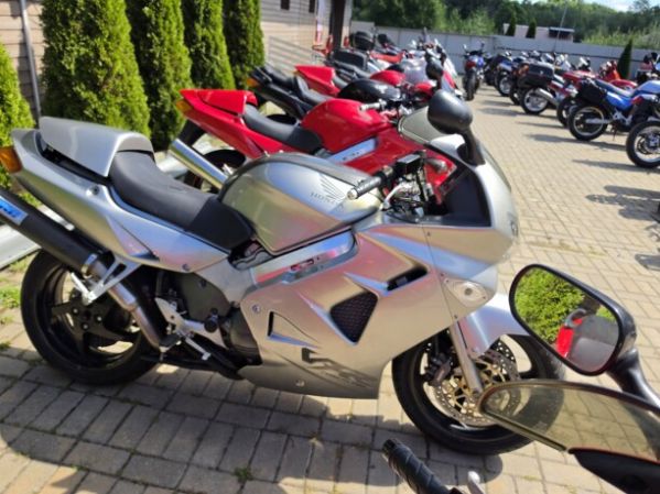 Honda VFR, 1999 г.