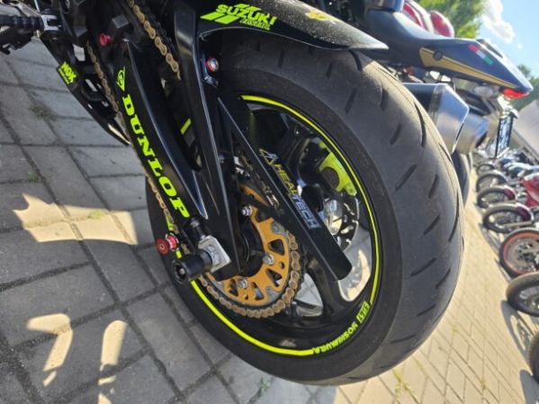 Suzuki GSR, 2010 г.