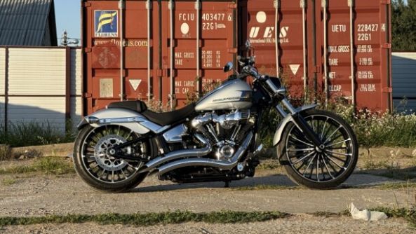 Harley-Davidson Breakout, 2023 г.